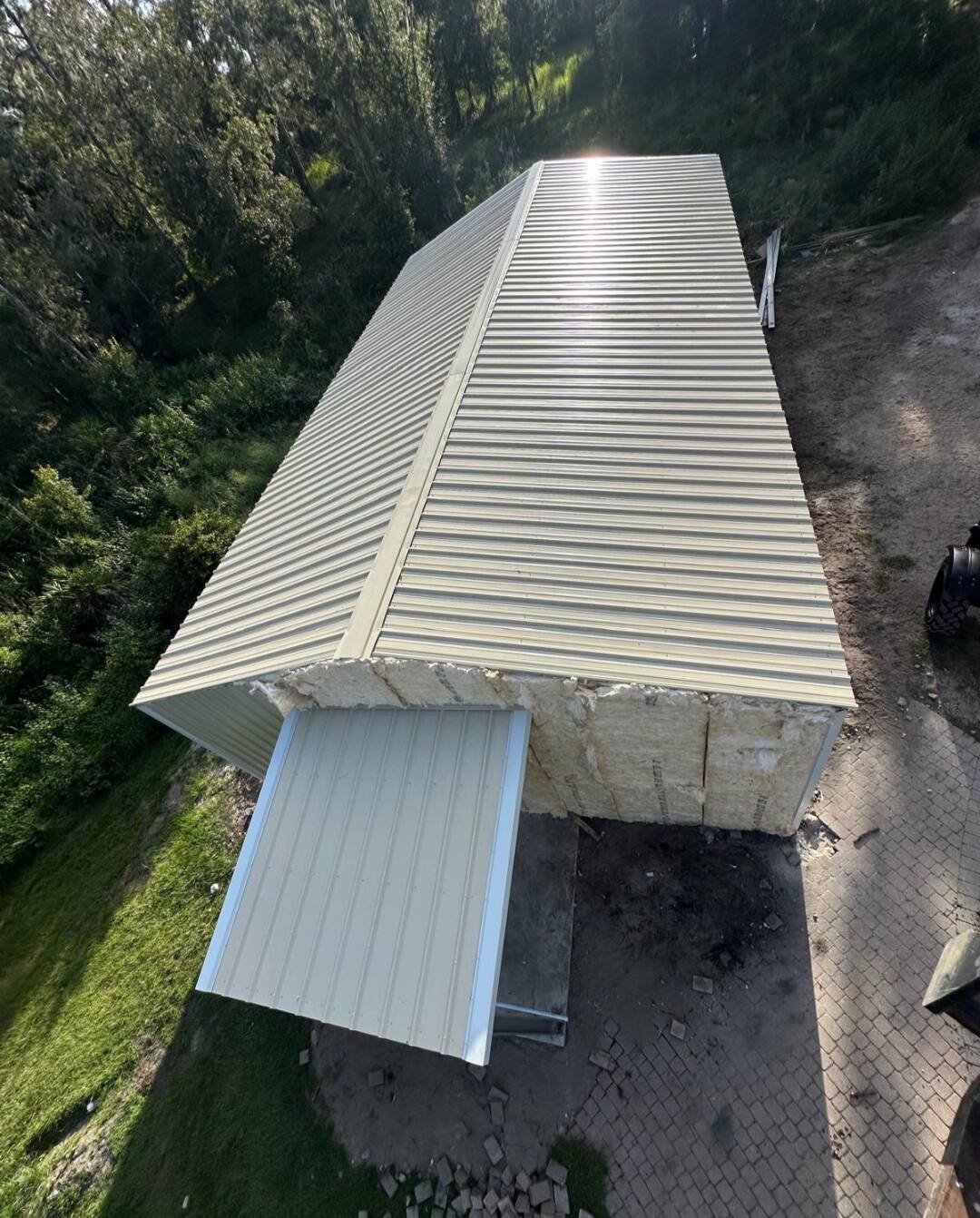 Standing-seam metal roof